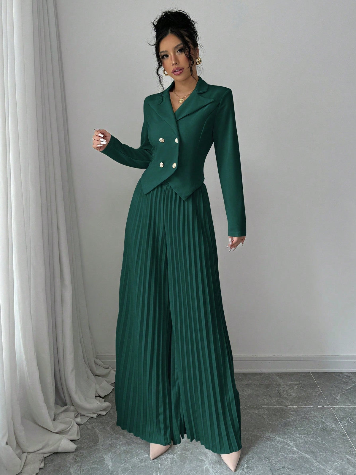 Chic Pleated Double-Breasted Jumpsuit - 8 - Rokvane